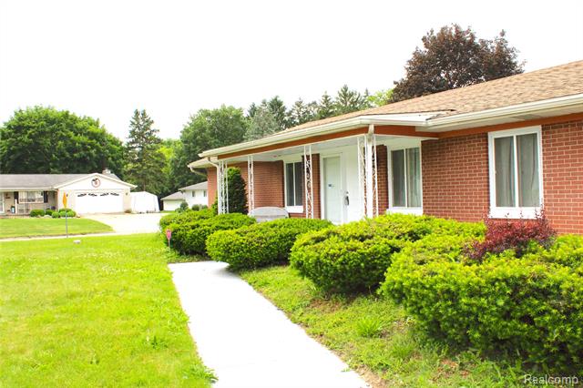 Builiding view six for 5095 Camborne, Flint, MI. 48504