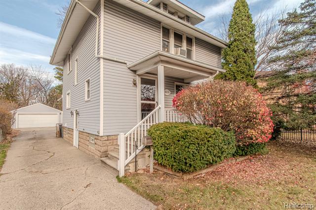 front view for 613 E Lincoln Ave, Royal Oak, Mi. 48067