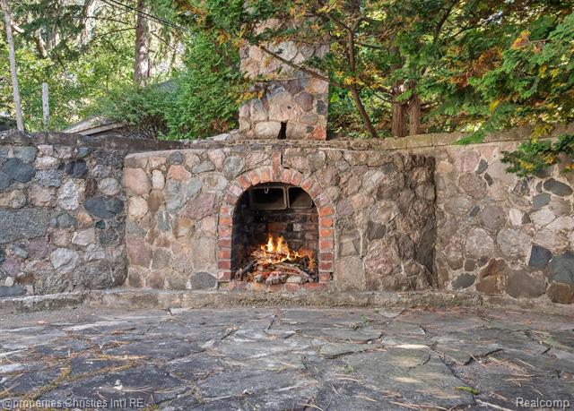 Builiding view fifty four for 513 E Lincoln, Royal Oak, MI. 48067