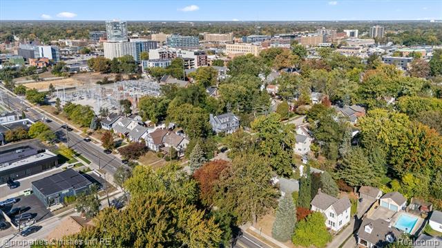 Builiding view fifty seven for 513 E Lincoln, Royal Oak, MI. 48067