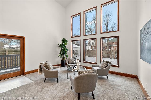 Builiding view five for 18645 Roselawn, Detroit, MI. 48221