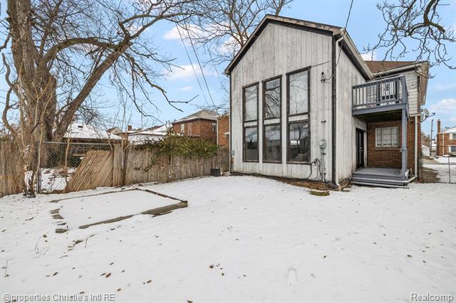 Builiding view forty for 18645 Roselawn, Detroit, MI. 48221