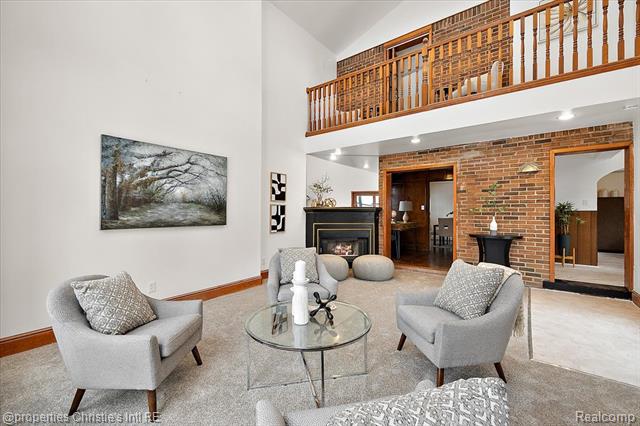 Builiding view fourteen for 18645 Roselawn, Detroit, MI. 48221