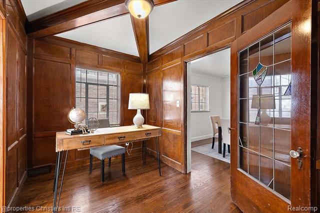 Builiding view seven for 18645 Roselawn, Detroit, MI. 48221