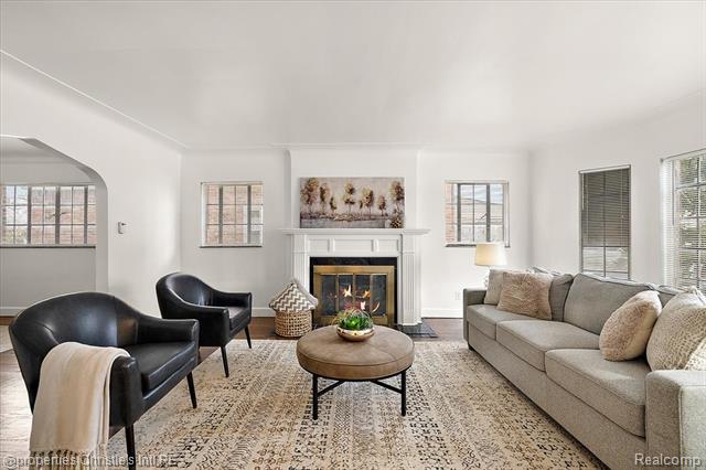 Builiding view three for 18645 Roselawn, Detroit, MI. 48221