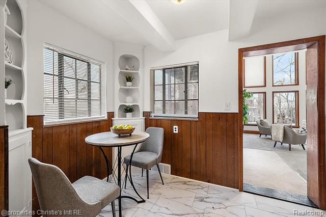 Builiding view twenty for 18645 Roselawn, Detroit, MI. 48221