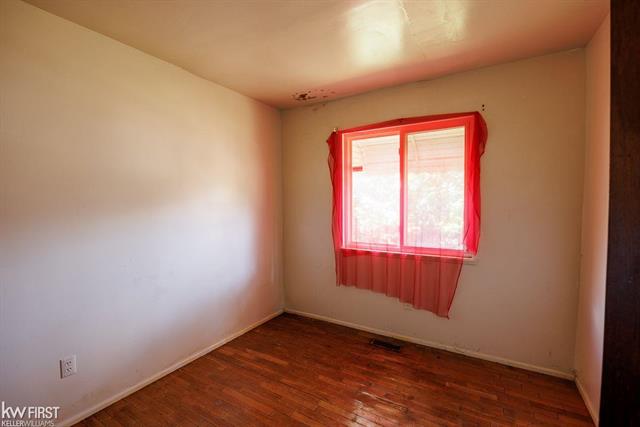 Builiding view eight for 1359 Princeton, Flint, MI. 48505