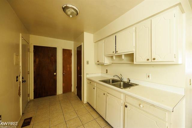 Builiding view six for 1359 Princeton, Flint, MI. 48505