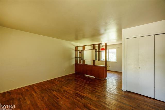 Builiding view three for 1359 Princeton, Flint, MI. 48505