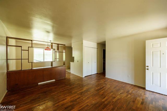 Builiding view two for 1359 Princeton, Flint, MI. 48505