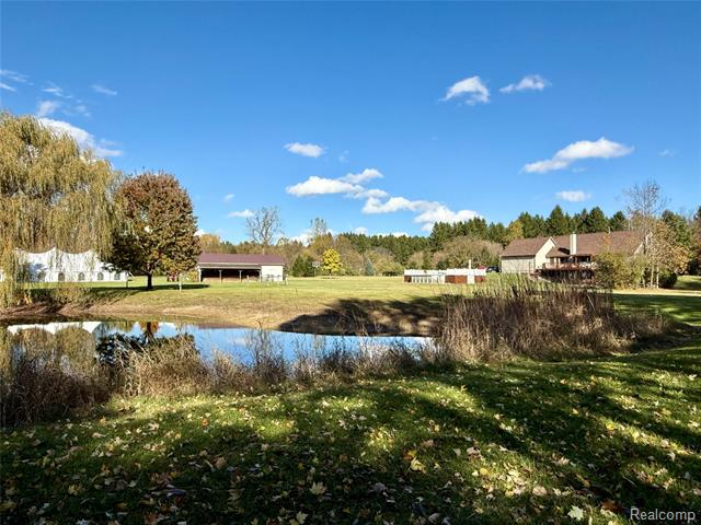 Builiding view thirty one for 835 Lake George, Attica, MI. 48412