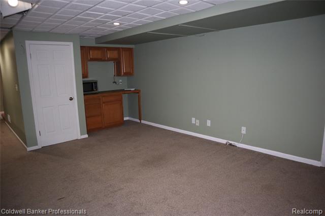 Builiding view forty one for 5435 Sycamore, Burton, MI. 48509