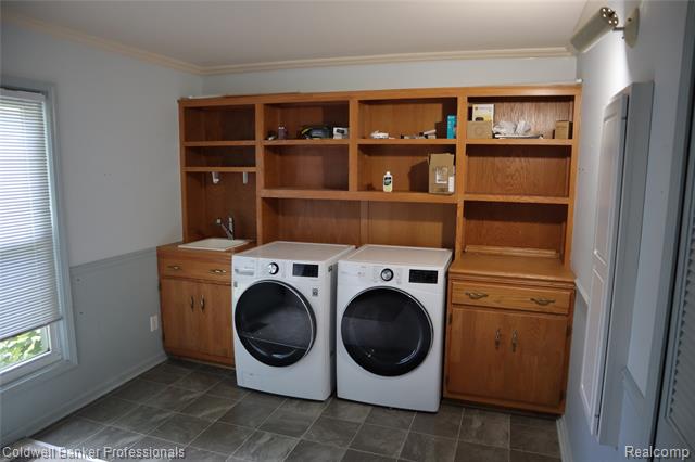 Builiding view fourteen for 5435 Sycamore, Burton, MI. 48509