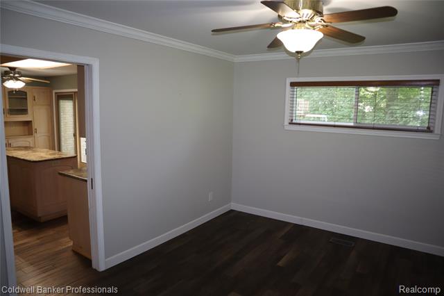 Builiding view six for 5435 Sycamore, Burton, MI. 48509