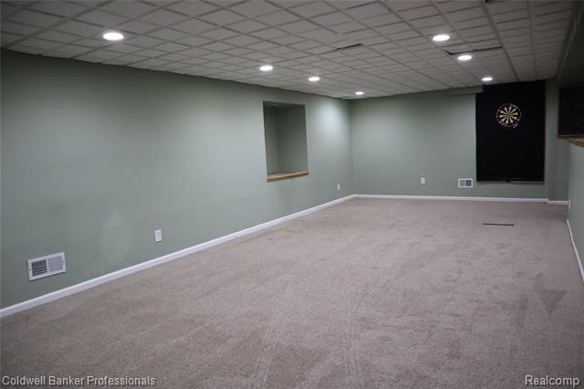 Builiding view thirty eight for 5435 Sycamore, Burton, MI. 48509