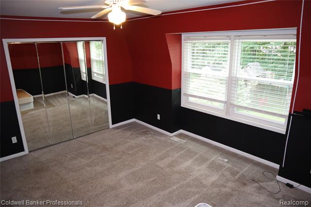 Builiding view thirty five for 5435 Sycamore, Burton, MI. 48509