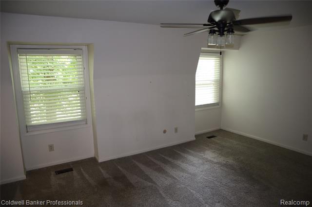 Builiding view twenty eight for 5435 Sycamore, Burton, MI. 48509