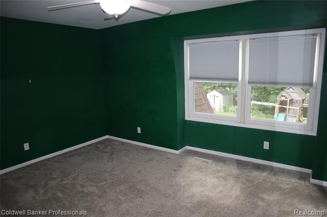 Builiding view twenty four for 5435 Sycamore, Burton, MI. 48509