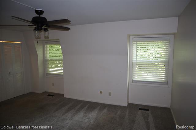 Builiding view twenty nine for 5435 Sycamore, Burton, MI. 48509