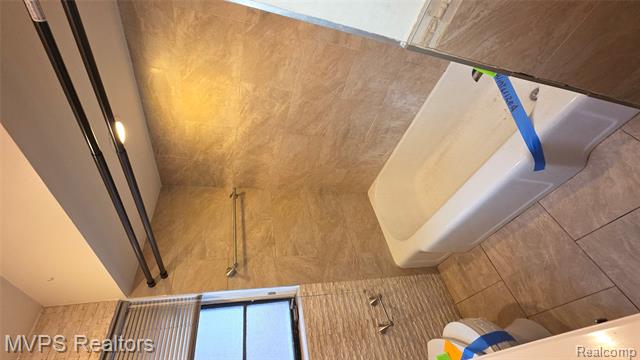 Builiding view eleven for 15031 Eastburn, Detroit, MI. 48205