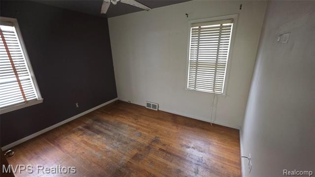 Builiding view twelve for 15031 Eastburn, Detroit, MI. 48205