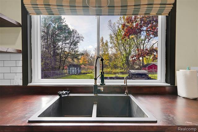 Builiding view eleven for 5191 Pratt, Metamora, MI. 48455