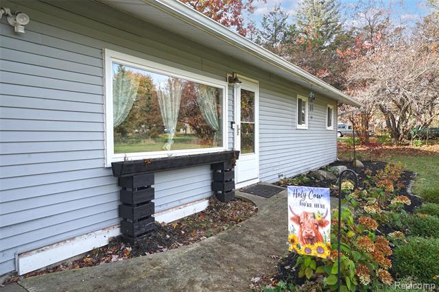 Builiding view two for 5191 Pratt, Metamora, MI. 48455