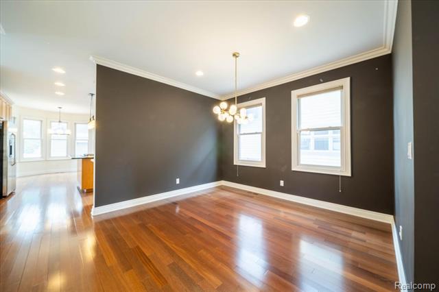 Builiding view seven for 717 S Kenwood, Royal Oak, MI. 48067