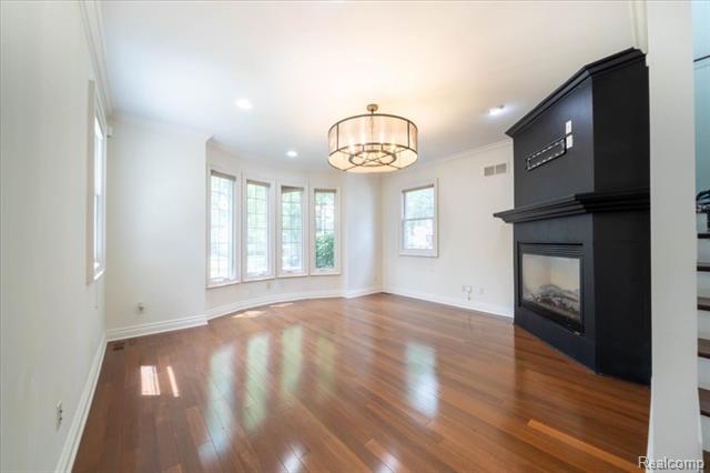 Builiding view three for 717 S Kenwood, Royal Oak, MI. 48067