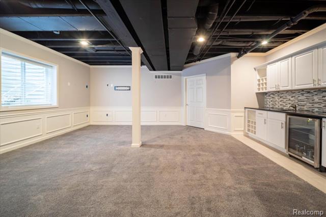 Builiding view twenty seven for 717 S Kenwood, Royal Oak, MI. 48067