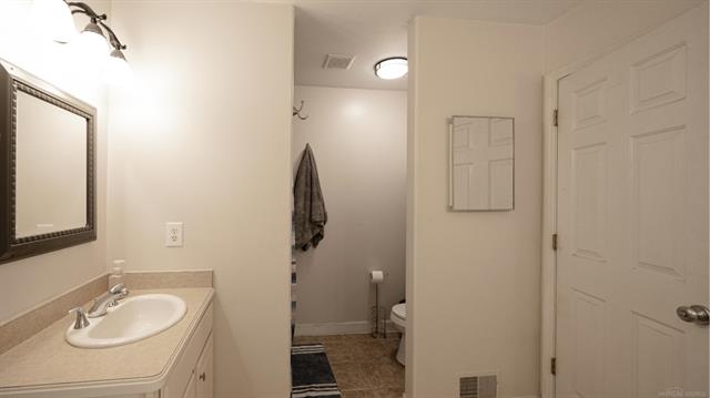 Builiding view forty for 3955 Hogback, Fowlerville, MI. 48836