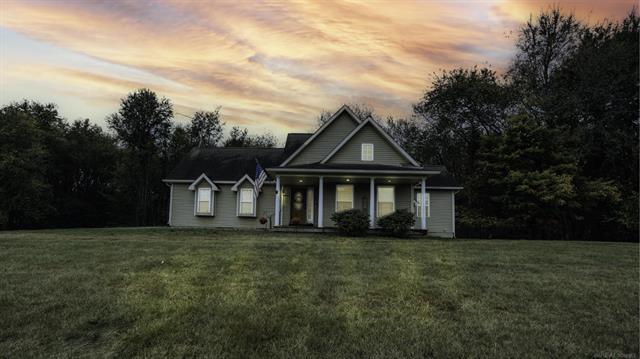 Builiding view one for 3955 Hogback, Fowlerville, MI. 48836