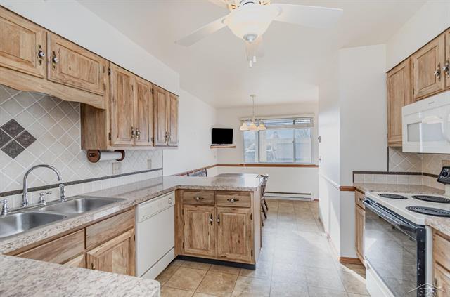 Builiding view three for 9150 Greenway, Saginaw, MI. 48609