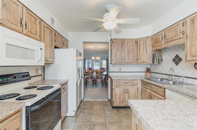 Builiding view two for 9150 Greenway, Saginaw, MI. 48609