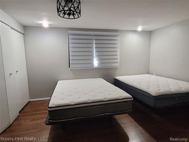 Builiding view sixteen for 14710 Loretta, Oak Park, MI. 48237