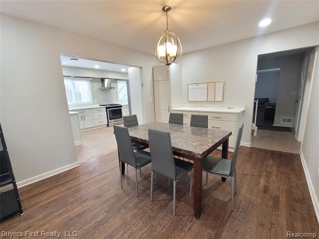 Builiding view twelve for 14710 Loretta, Oak Park, MI. 48237