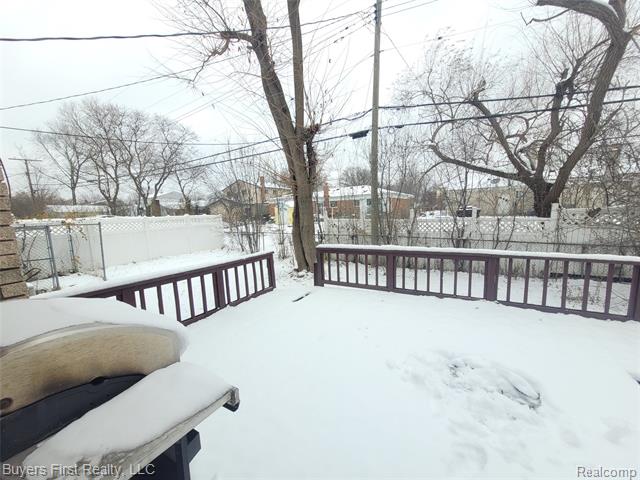 Builiding view twenty five for 14710 Loretta, Oak Park, MI. 48237