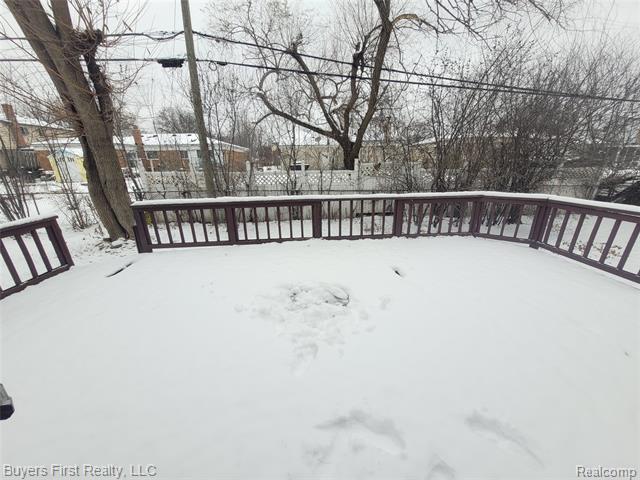 Builiding view twenty three for 14710 Loretta, Oak Park, MI. 48237