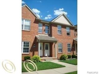 front view for 13033 Turnberry Court, Southgate, Mi. 48195