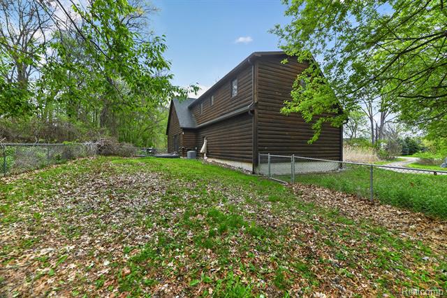 Builiding view forty nine for 3845 Lake Lapeer, Metamora, MI. 48455