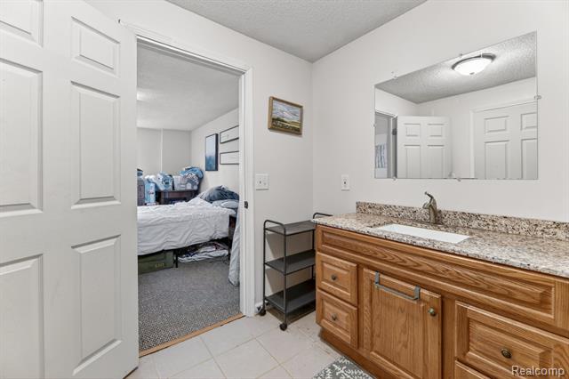 Builiding view forty one for 3845 Lake Lapeer, Metamora, MI. 48455