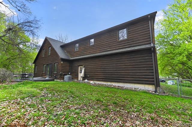 Builiding view forty seven for 3845 Lake Lapeer, Metamora, MI. 48455