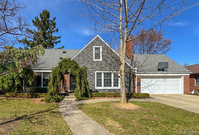 front view for 13110 Hart Ave, Huntington Woods, Mi. 48070