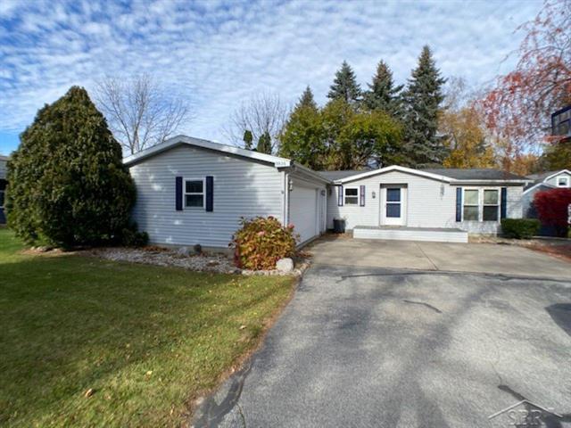 Builiding view one for 9926 Center St, Reese, MI. 48757