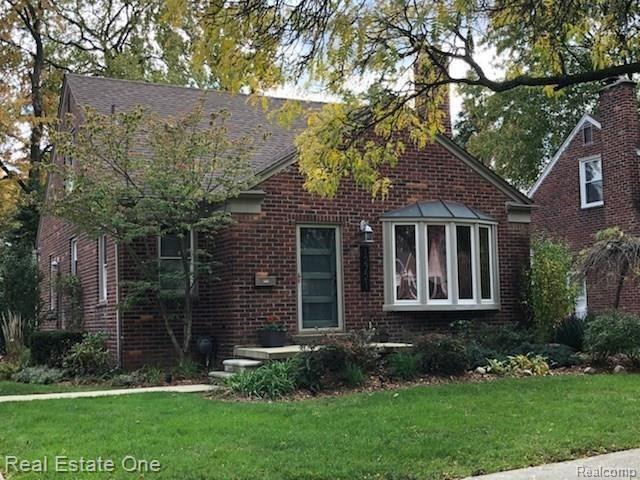 front view for 12721 Lincoln Dr, Huntington Woods, Mi. 48070