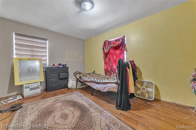 Builiding view eighteen for 5801 Oakman, Detroit, MI. 48204