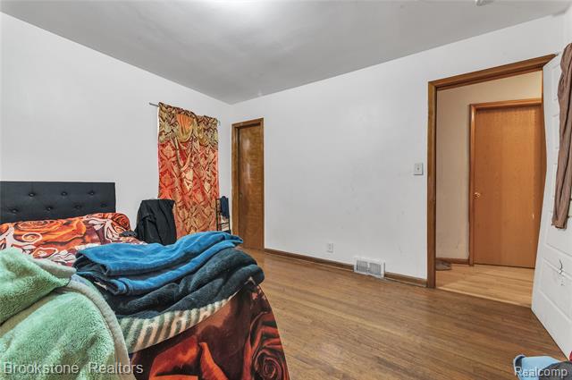 Builiding view fifteen for 5801 Oakman, Detroit, MI. 48204