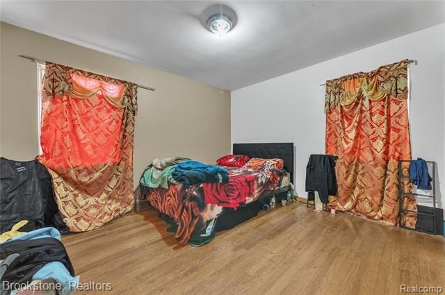 Builiding view sixteen for 5801 Oakman, Detroit, MI. 48204