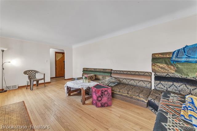 Builiding view thirteen for 5801 Oakman, Detroit, MI. 48204