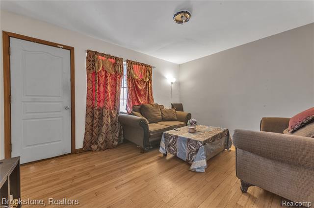 Builiding view twenty for 5801 Oakman, Detroit, MI. 48204